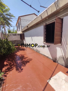 Venta casa en Barrio Fuchs Godoy Cruz - 4 Dormitorios Frente Chango Más