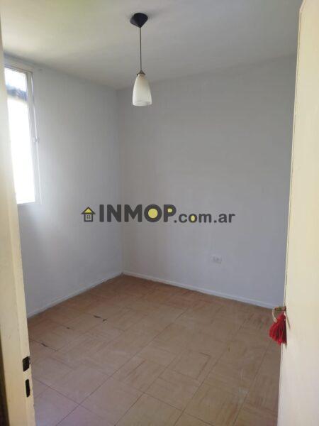Alquiler Casa 3 Dormitorios - B° Antártida Argentina, Luzuriaga