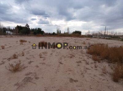 Excelente Lote en venta de 5200 mt2 en Corralitos, Guaymallen sobre el Carril Godoy Cruz. Servicios en puerta