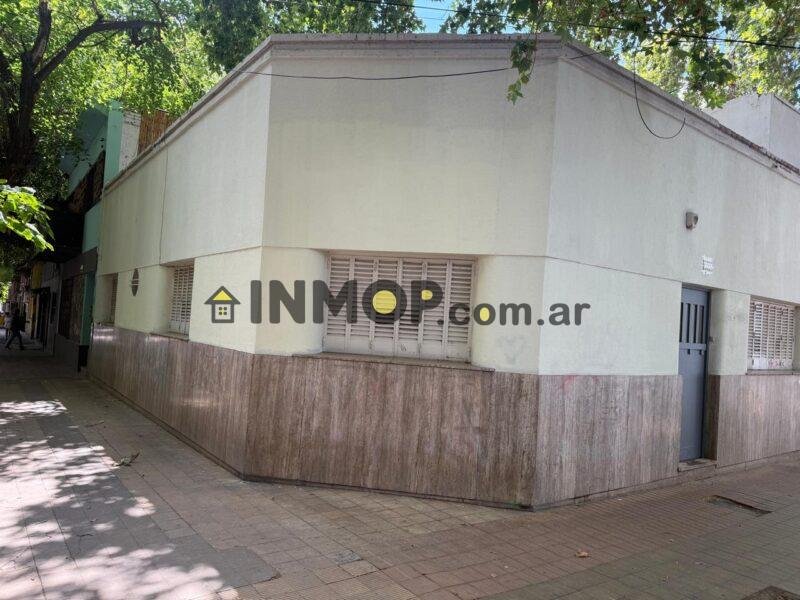 ALQUILER – PROPIEDAD EN UBICACIÓN PRIVILEGIADA FRENTE A PLAZA ITALIA